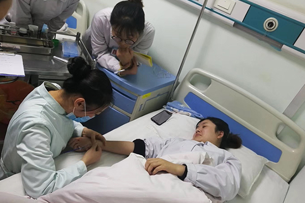 门诊护理团队进行三基理论基础知识考试及皮内注射法操作考试