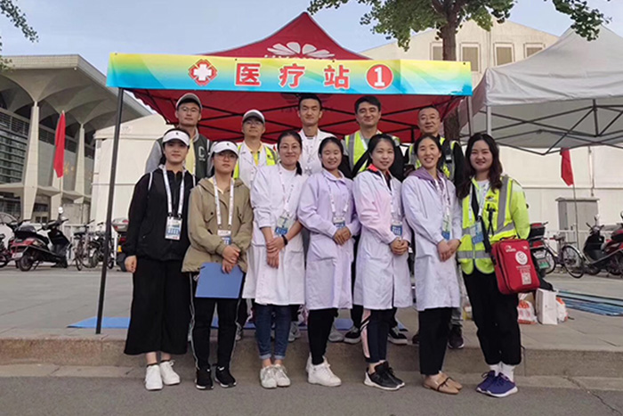 <b>我院圆满完成2019银川国际马拉松比赛医疗保障工作</b>